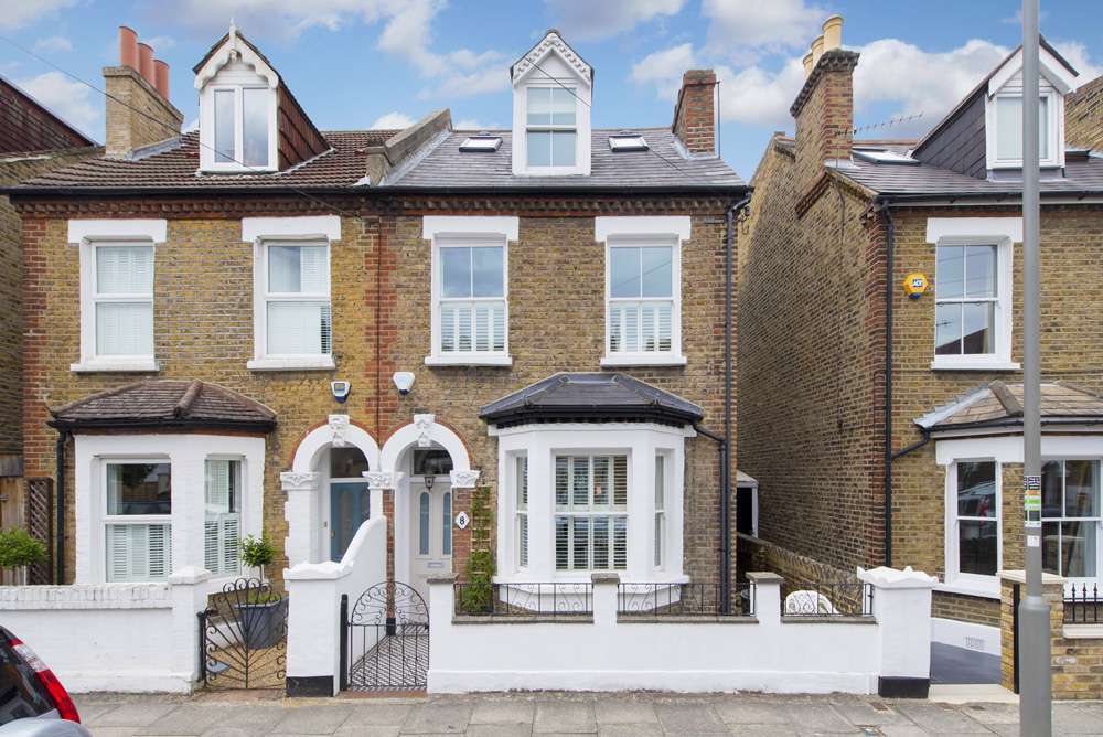 Stunning Family Home Ataraxy Living Stays Rental Property London